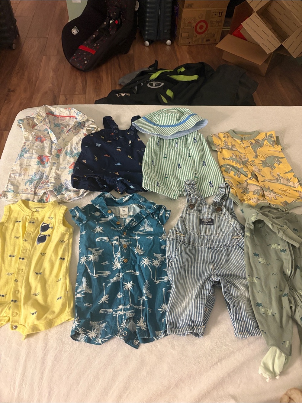 Baby bundle , summer outfits Carter's
